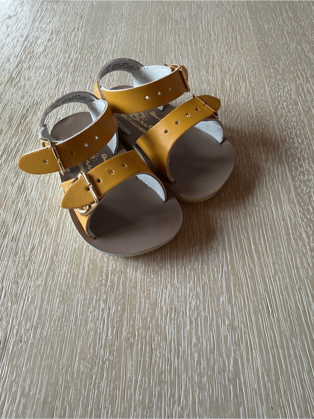 Saltwater Sandals Sun-San Yellow size 3 NWOT